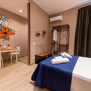 Astare -short Lets In Carrassi- Bari