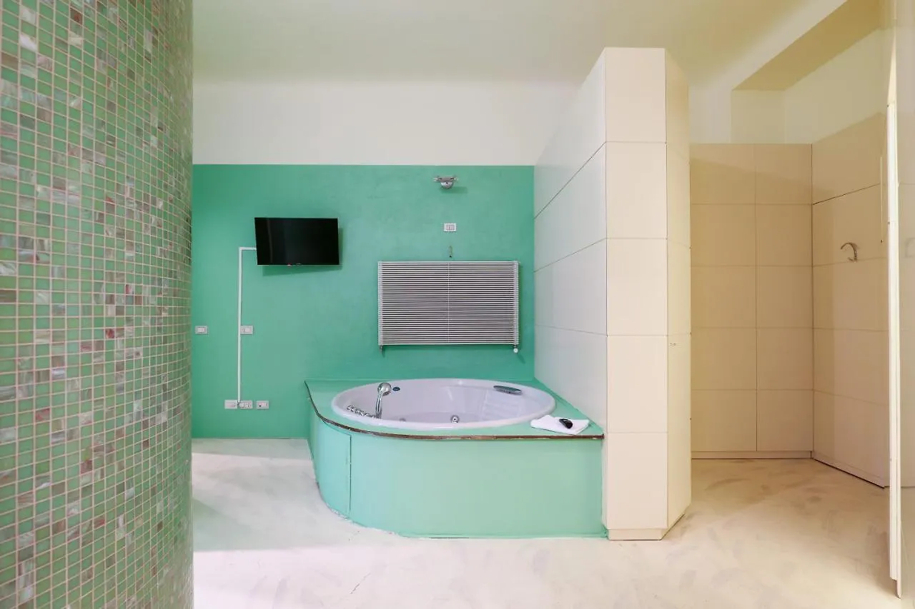 Lägenhet Prestige Boutique Homes - Garden & Pool Milano