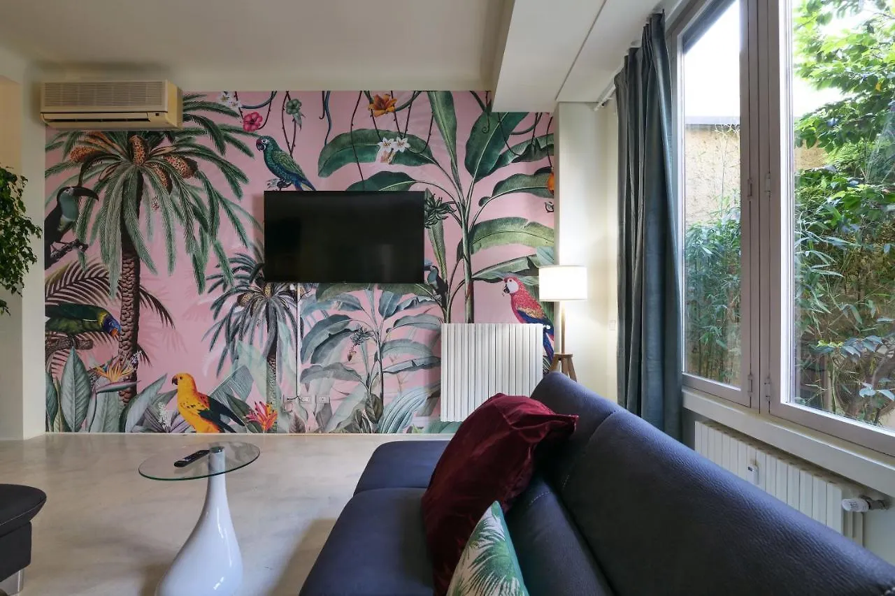 Lägenhet Prestige Boutique Homes - Garden & Pool Milano