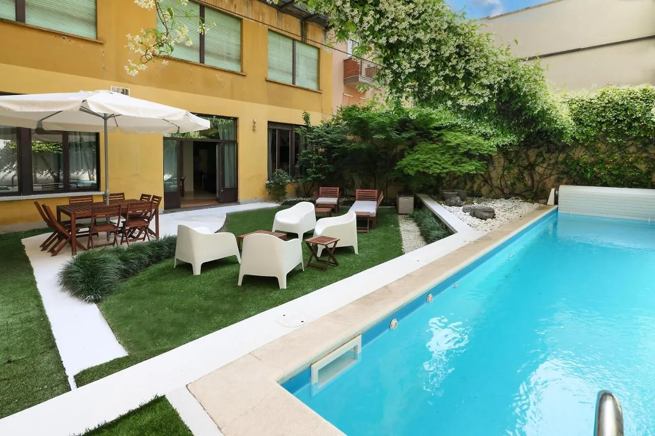 Prestige Boutique Homes - Garden & Pool Milano Lägenhet