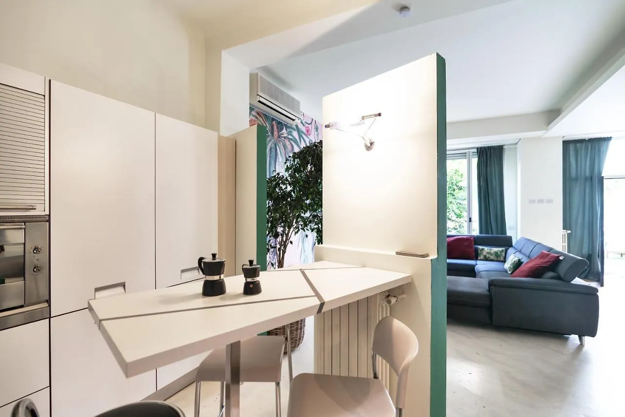 Prestige Boutique Homes - Garden & Pool Milano Lägenhet